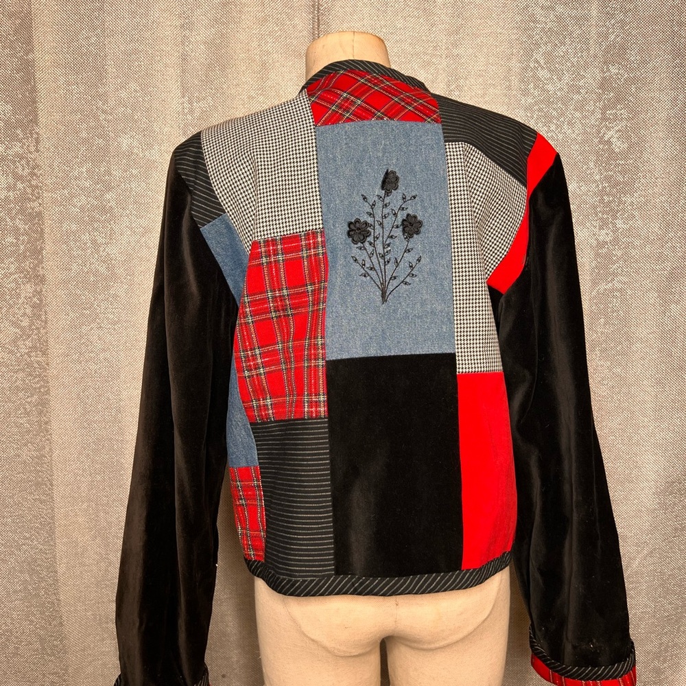 Chic‎ Patchwork Women's Blazer - Black, Red, and Blue - Picture 2 of 7